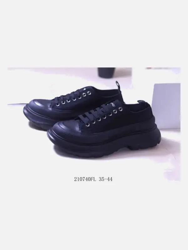 Alexand McQueen