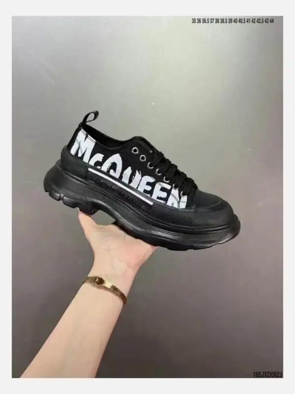 Canvas Oversized Sneaker